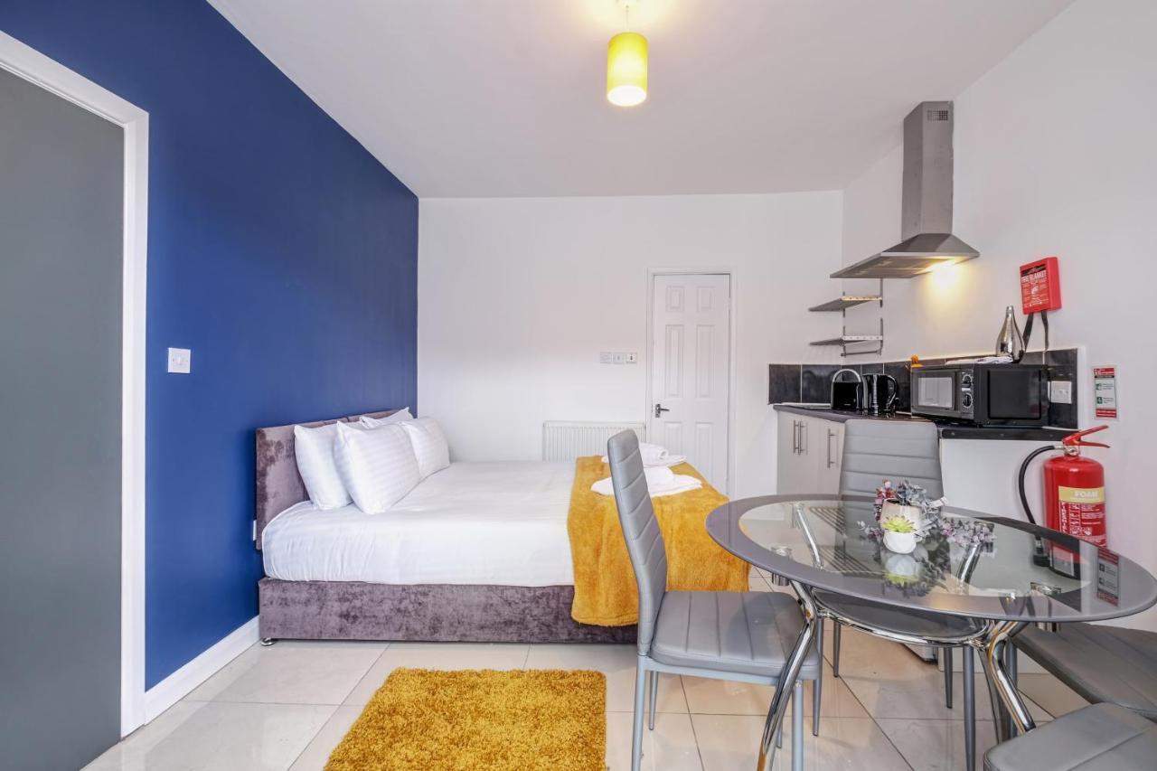 Fernbank Rooms Sudbury Hill, Harrow, Self-Contained Studios With En-Suite Harrow on the Hill Buitenkant foto