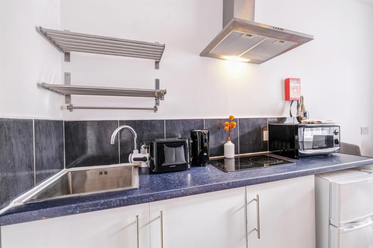 Fernbank Rooms Sudbury Hill, Harrow, Self-Contained Studios With En-Suite Harrow on the Hill Buitenkant foto