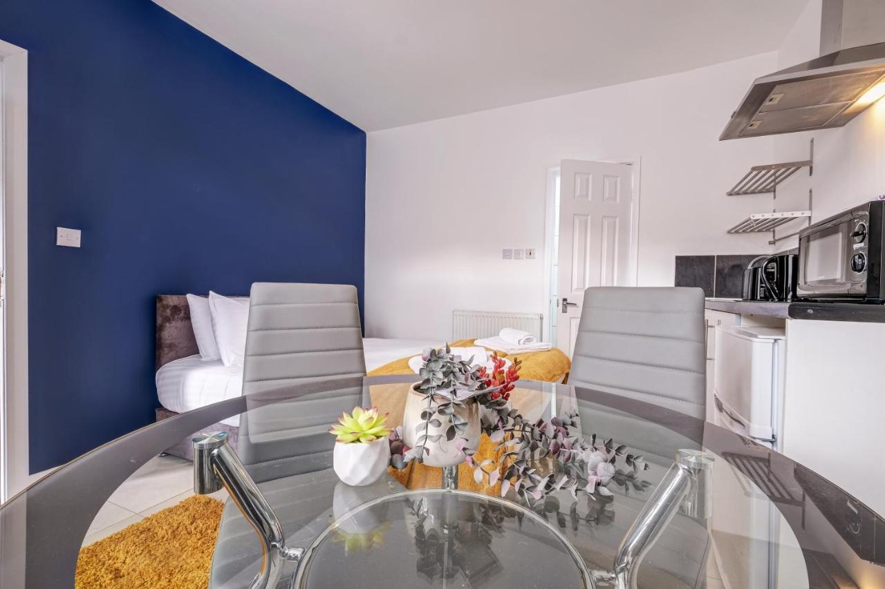Fernbank Rooms Sudbury Hill, Harrow, Self-Contained Studios With En-Suite Harrow on the Hill Buitenkant foto