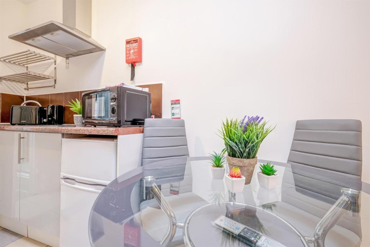 Fernbank Rooms Sudbury Hill, Harrow, Self-Contained Studios With En-Suite Harrow on the Hill Buitenkant foto