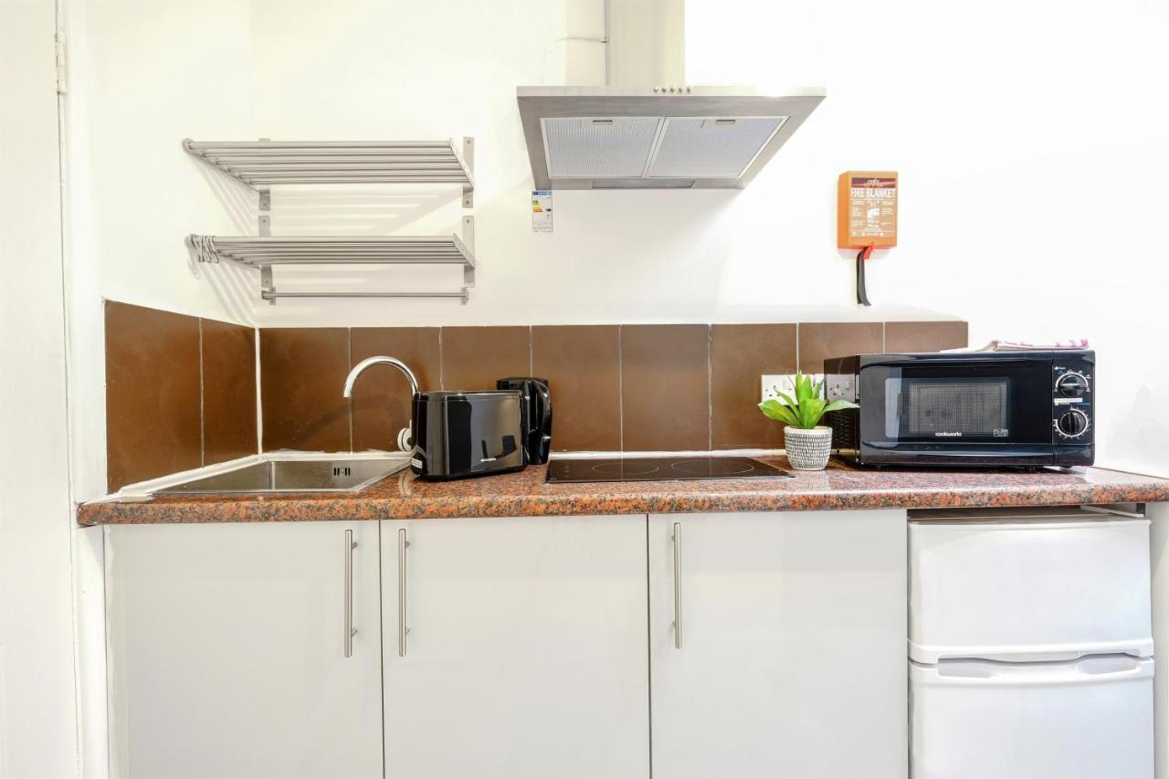 Fernbank Rooms Sudbury Hill, Harrow, Self-Contained Studios With En-Suite Harrow on the Hill Buitenkant foto