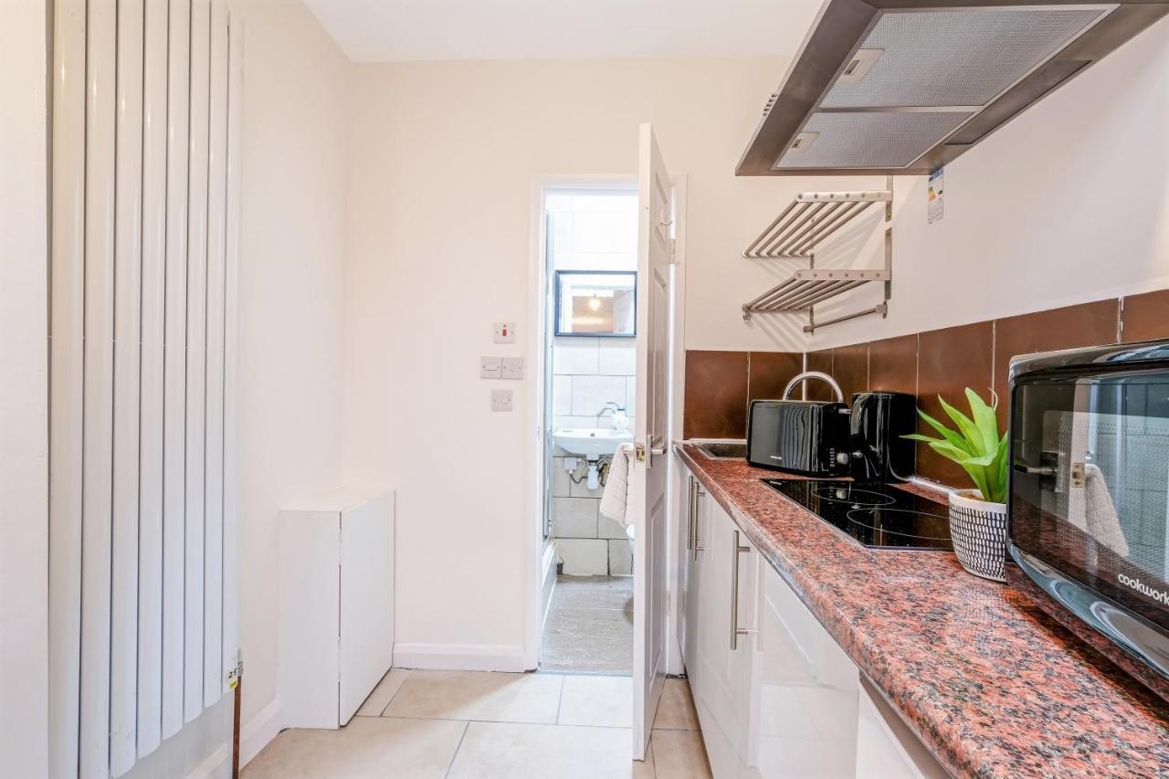 Fernbank Rooms Sudbury Hill, Harrow, Self-Contained Studios With En-Suite Harrow on the Hill Buitenkant foto