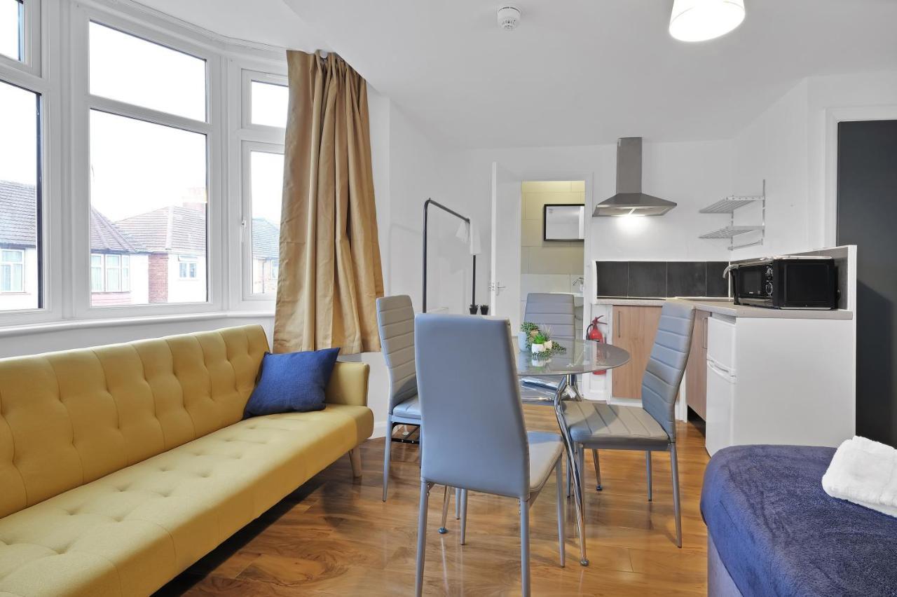 Fernbank Rooms Sudbury Hill, Harrow, Self-Contained Studios With En-Suite Harrow on the Hill Buitenkant foto