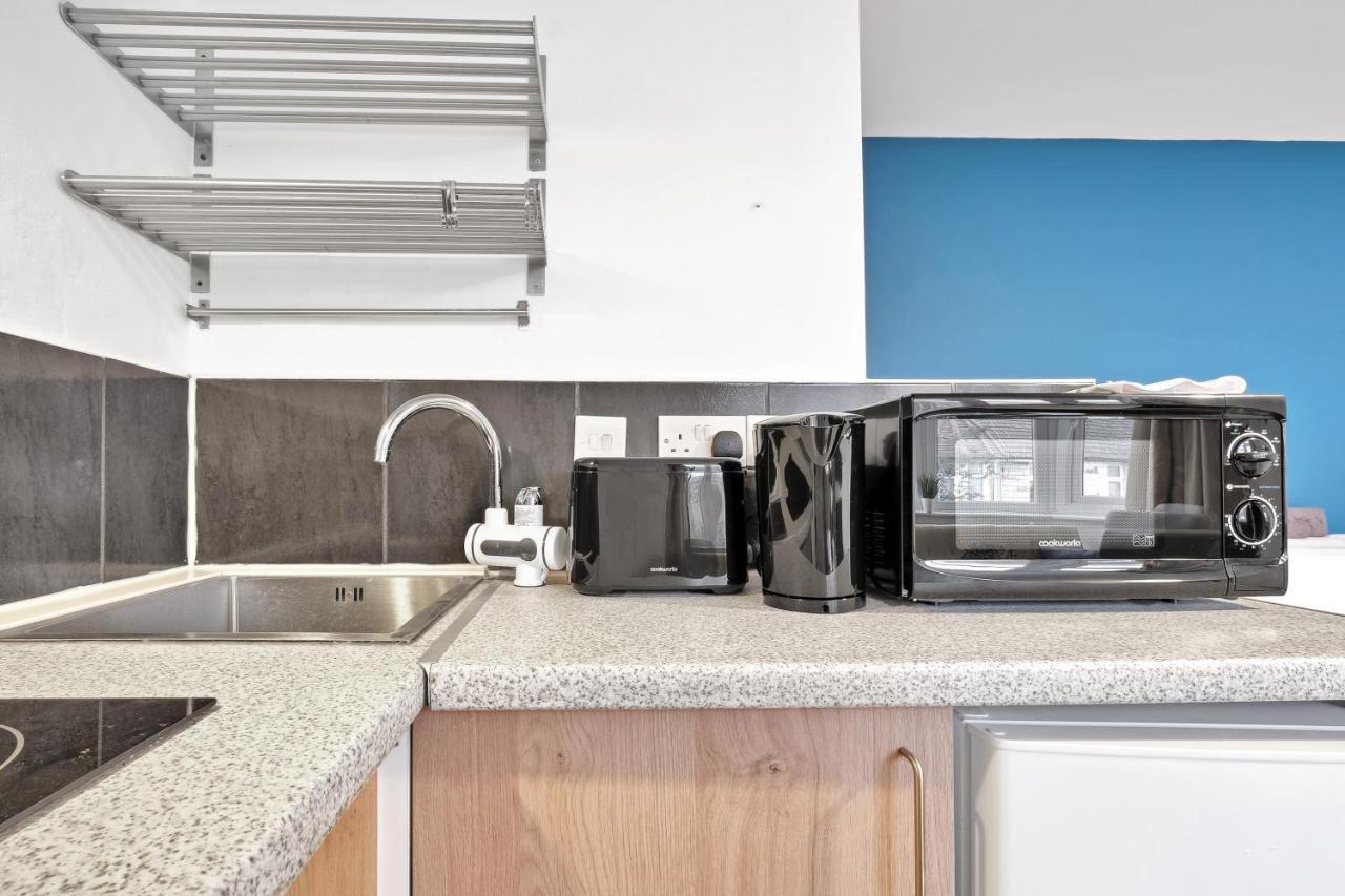 Fernbank Rooms Sudbury Hill, Harrow, Self-Contained Studios With En-Suite Harrow on the Hill Buitenkant foto