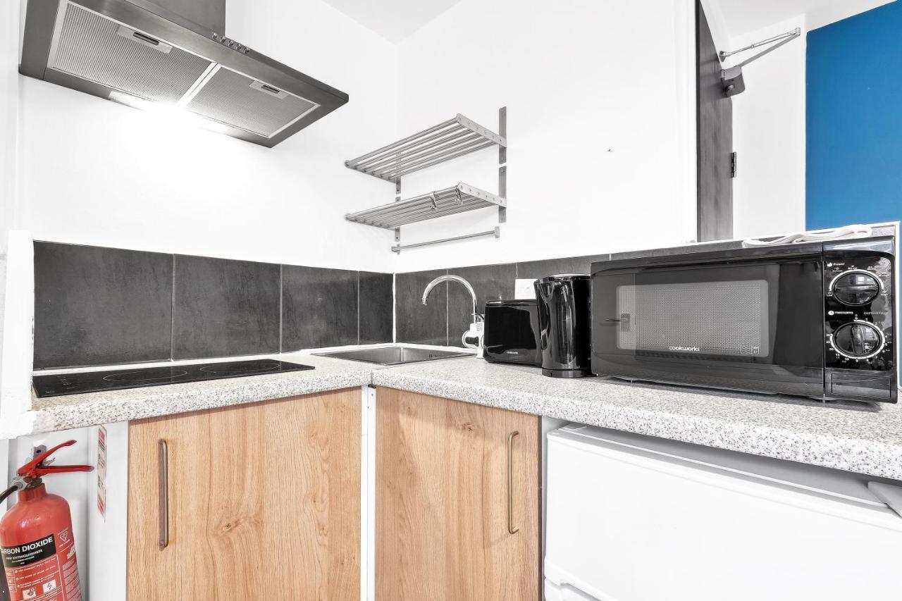 Fernbank Rooms Sudbury Hill, Harrow, Self-Contained Studios With En-Suite Harrow on the Hill Buitenkant foto