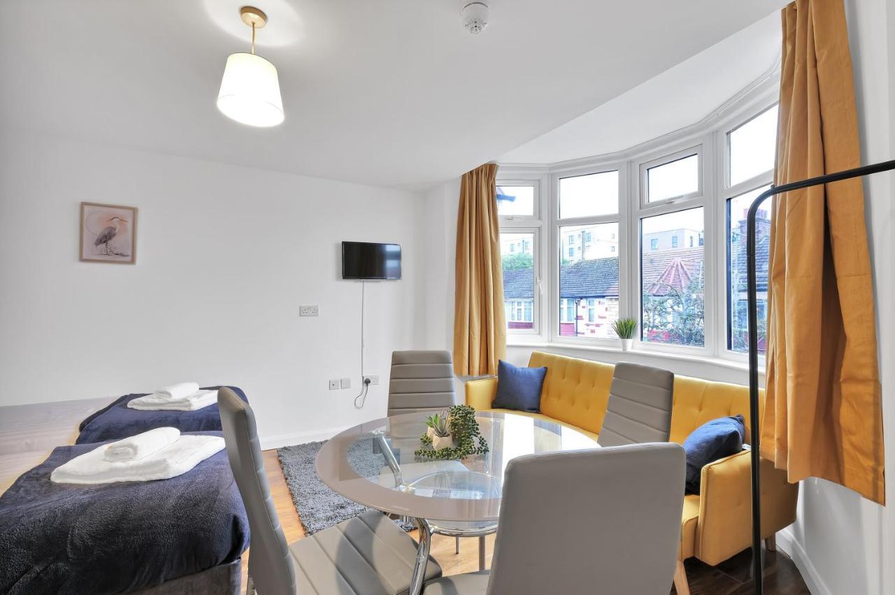 Fernbank Rooms Sudbury Hill, Harrow, Self-Contained Studios With En-Suite Harrow on the Hill Buitenkant foto