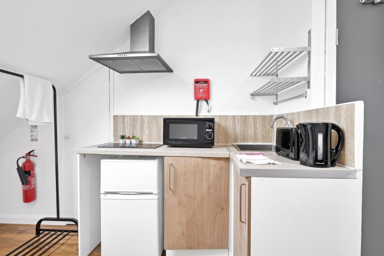 Fernbank Rooms Sudbury Hill, Harrow, Self-Contained Studios With En-Suite Harrow on the Hill Buitenkant foto