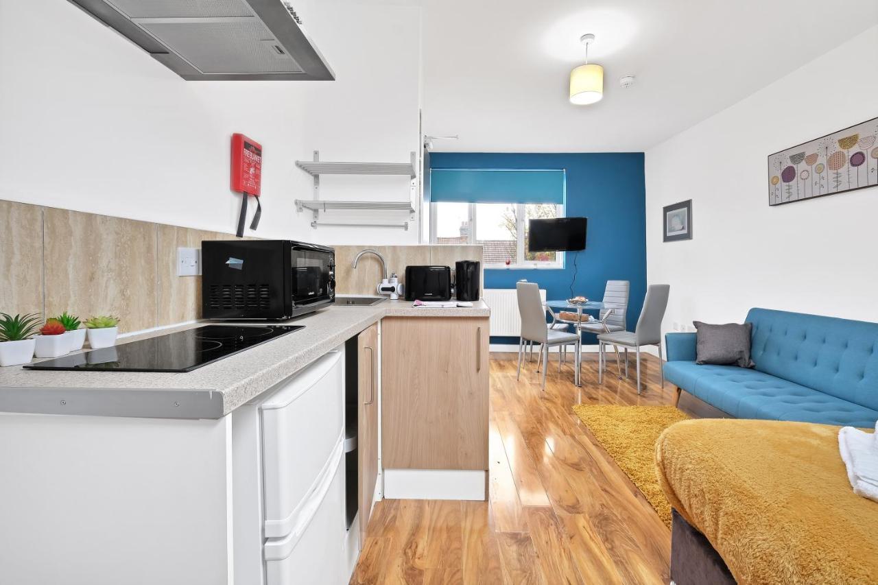 Fernbank Rooms Sudbury Hill, Harrow, Self-Contained Studios With En-Suite Harrow on the Hill Buitenkant foto