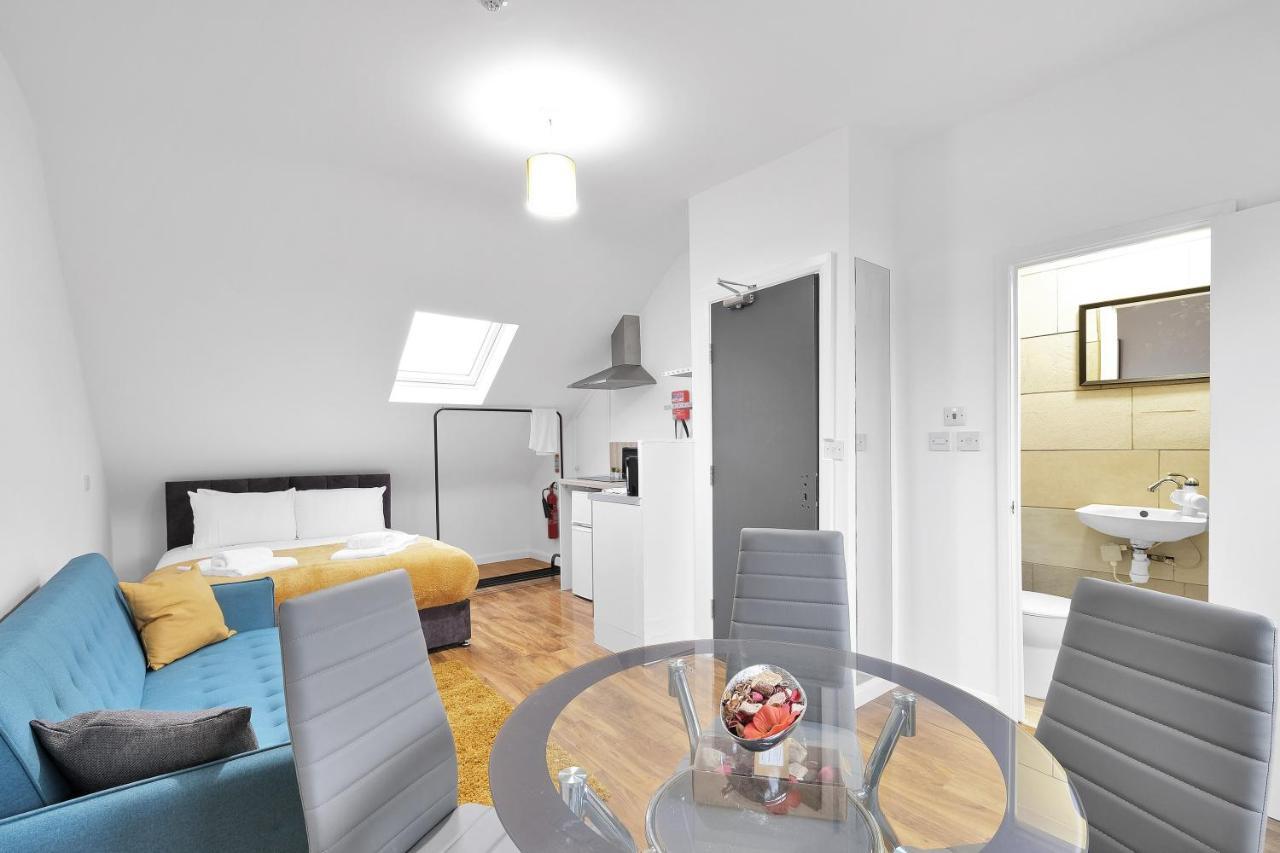 Fernbank Rooms Sudbury Hill, Harrow, Self-Contained Studios With En-Suite Harrow on the Hill Buitenkant foto
